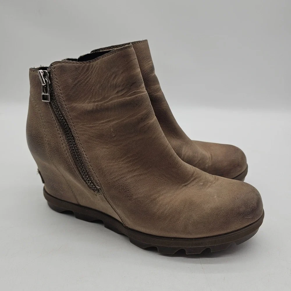 Sorel Womens Wedge Boots Size 8.5 Taupe Joan Of Arctic Waterproof Zipper